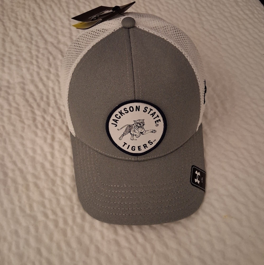 Under Armour Jackson State Gray and White Fitted Cap L/XL NWT